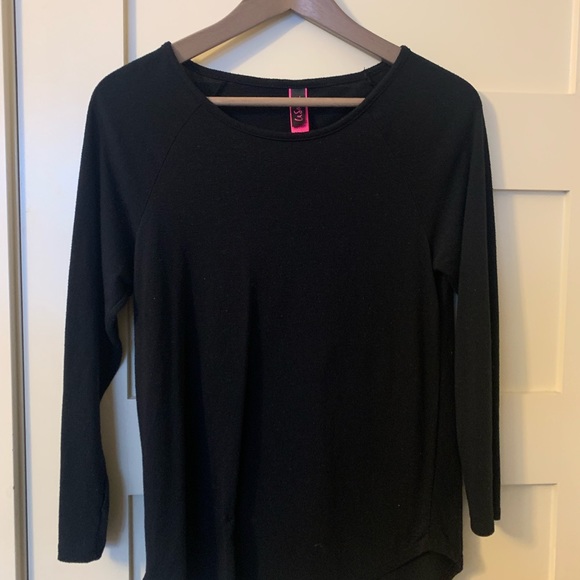 Black Long-Sleeve Top - Picture 1 of 3